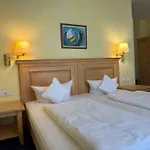 Strandhotel Sonnenburg 3*