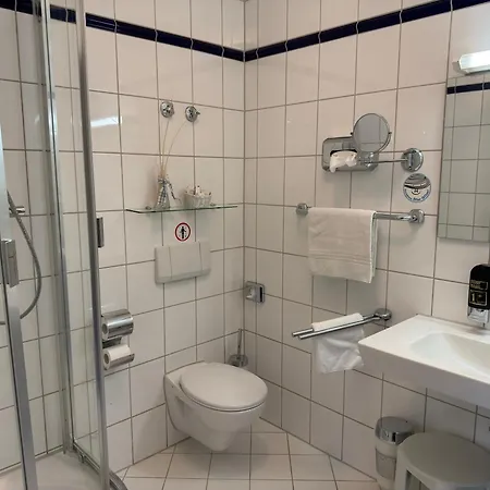 Hotell Strandhotel Sonnenburg 3*